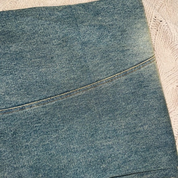 NEAUX DUOBT Stylish Blue Distressed Jeans for Men - Picture 16 of 16